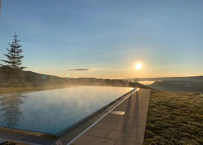 Schwarzwald Wellnesshotel SAIGERHÖH I Spa Golf&Wandern Über Dem Titisee